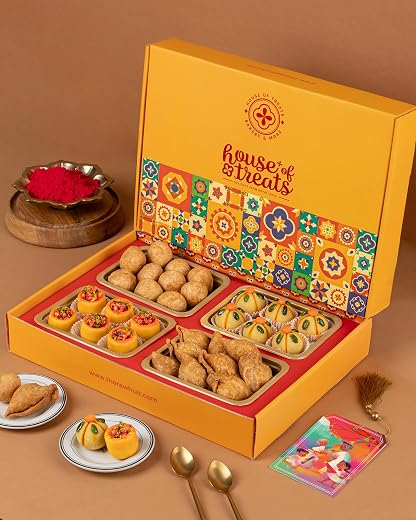 HyperFoods® Holi Sweets Gift Pack Gift Hamper Holi Gujiya Gift Pack Gujiya Sweets Holi Gift Box